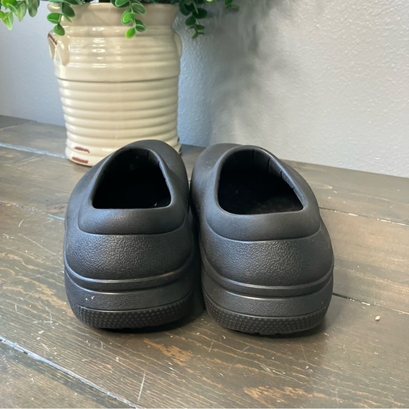 Crocs On The Clock Work Slip-on Black 6 Comfort Casual - Picture 4 of 10